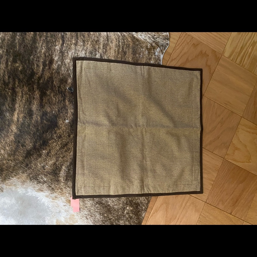 Sham wool brown/beige. New . 20x20”